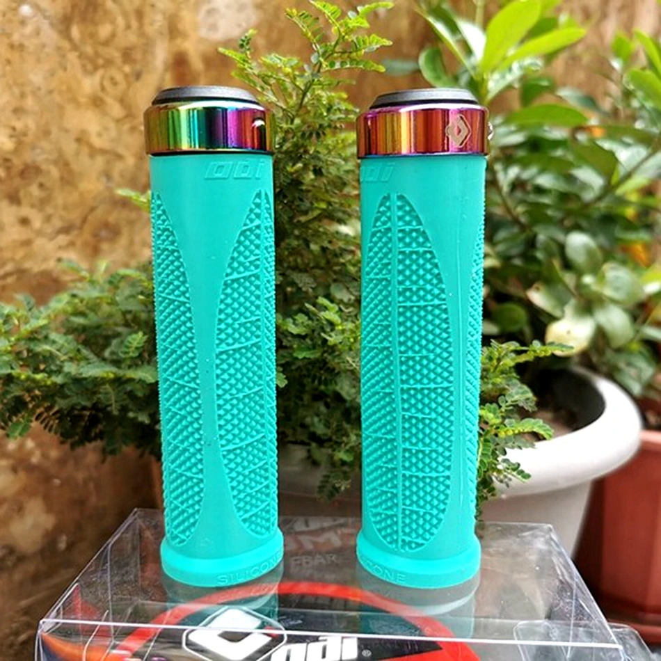 ソフトシリコンバイクグリップ,滑り止めマウンテンバイクハンド - Mtb Grip Lock On のレビューと価格